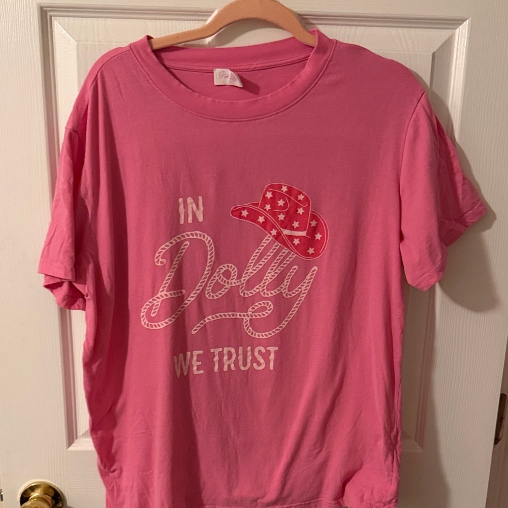 Pink Lily "In Dolly We Trust" Pink Western Graphic Tee - Size L